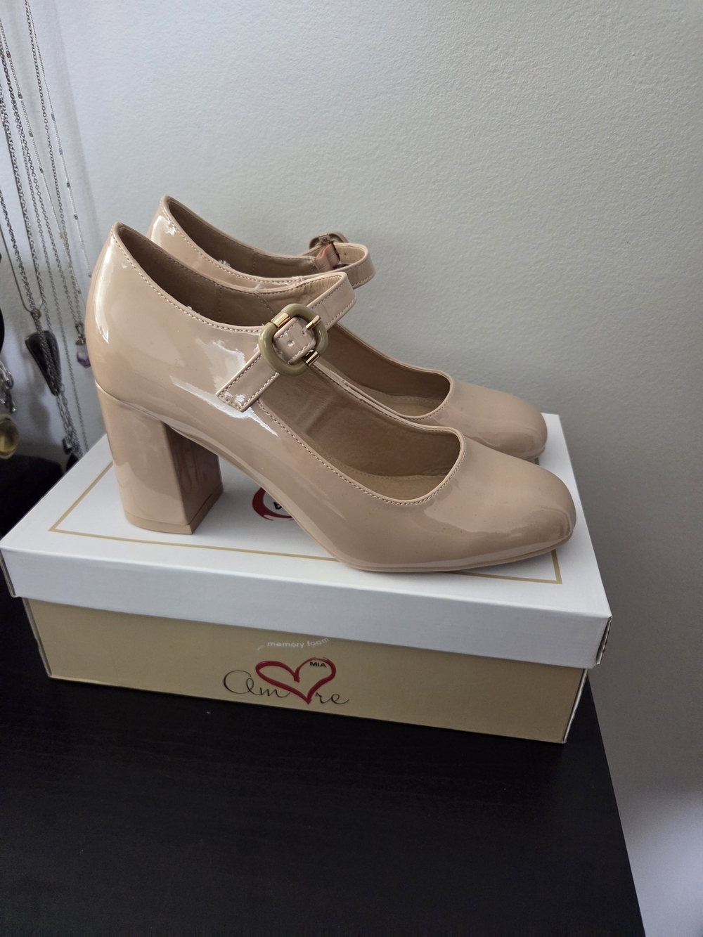 MIA Amore Patent Nude Mary Jane Block Heel Pumps 8.5 Wide - Picture 4 of 7